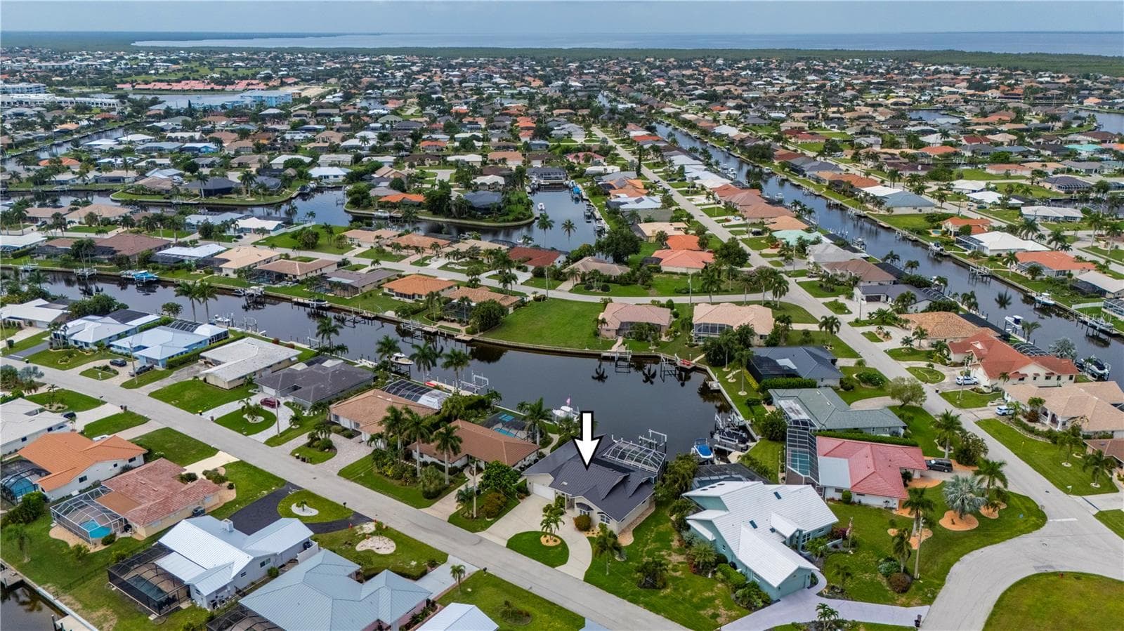 Just one 13' raised bridge to open water - 265 BELVEDERE CT, PUNTA GORDA