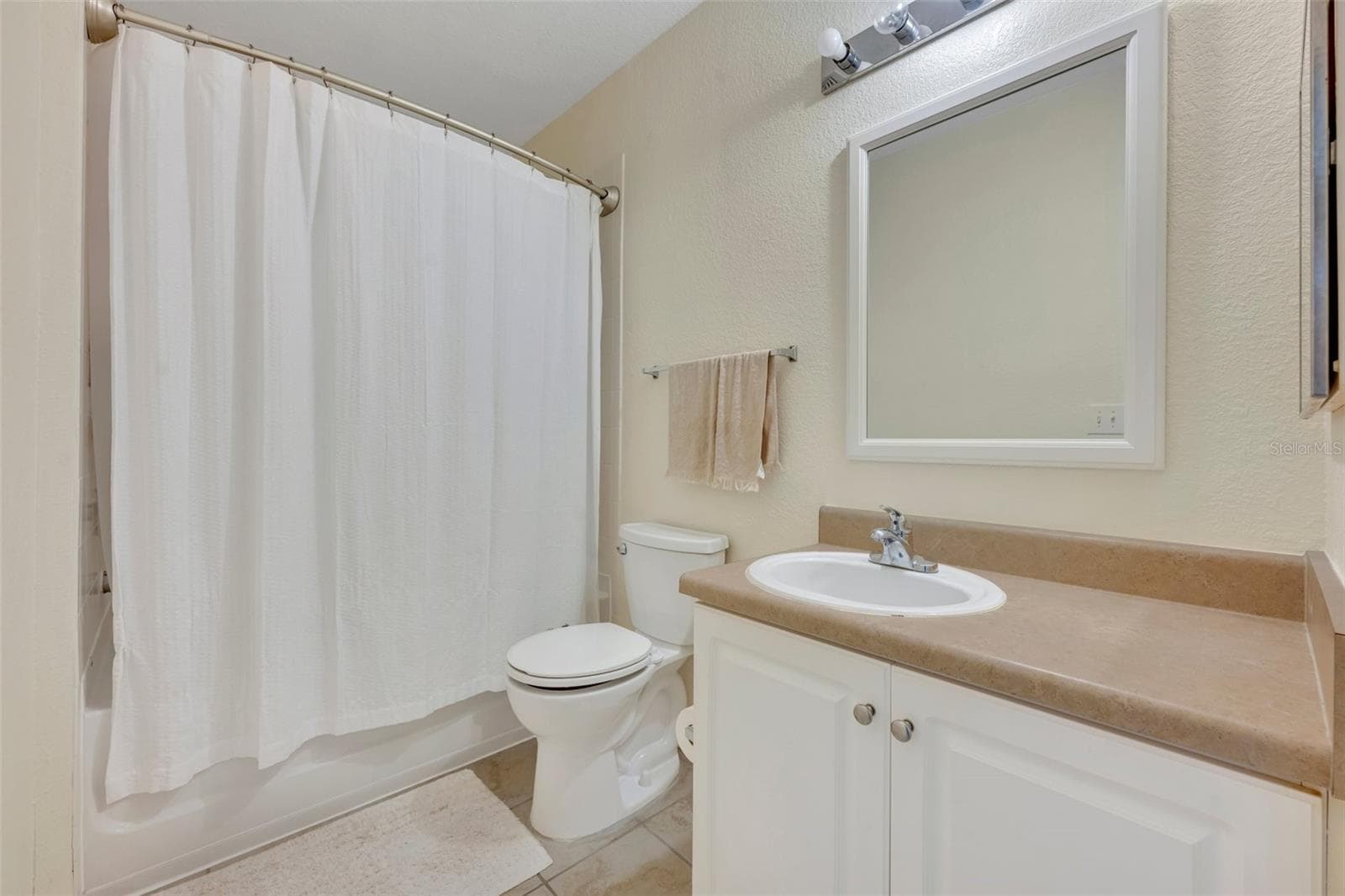 Secondary Bathroom - 5550 E MICHIGAN ST #2232, ORLANDO