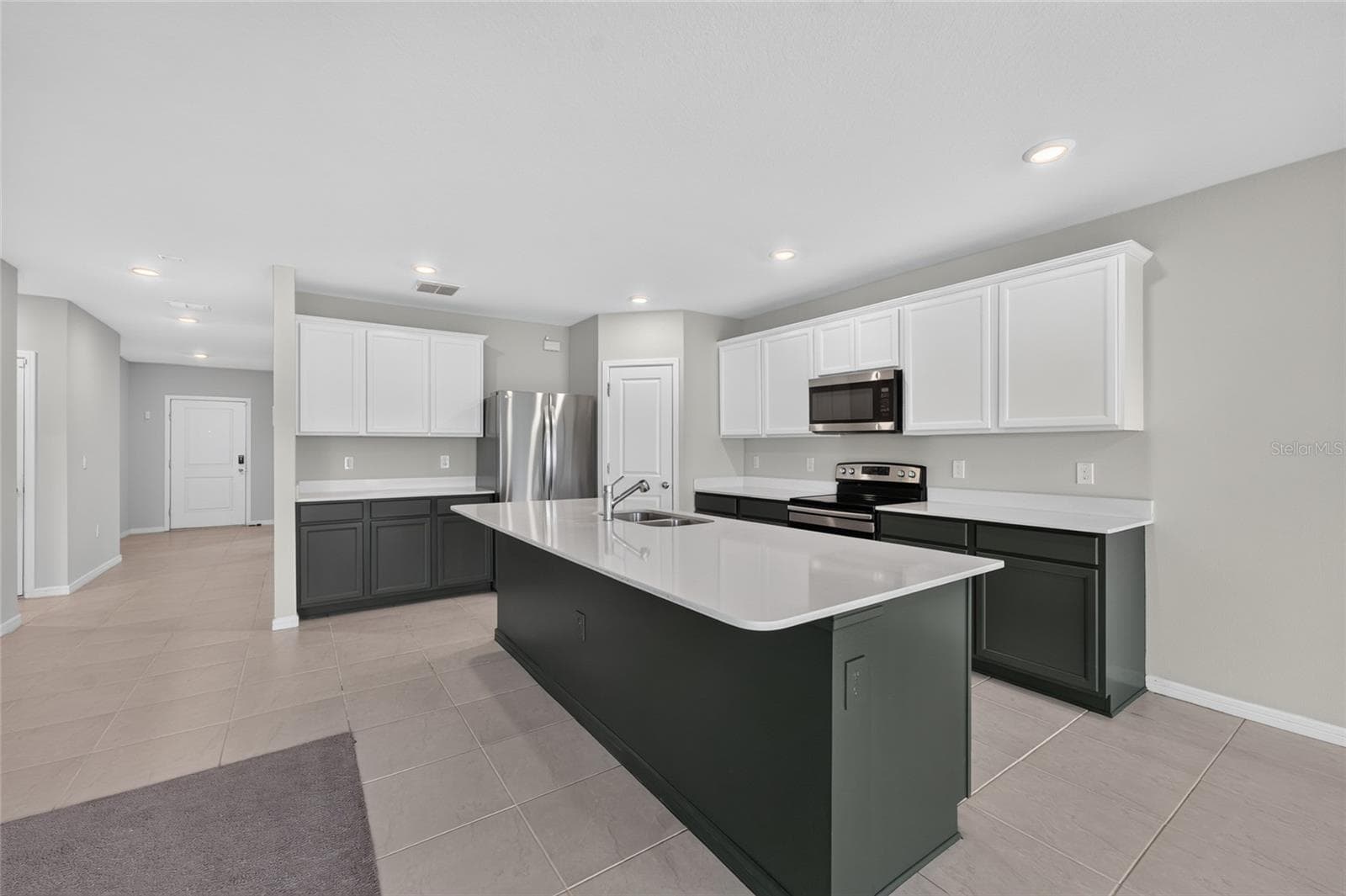 Single Family Residence at 6708 DEVLIN LN, WESLEY CHAPEL, photo 7 of 66