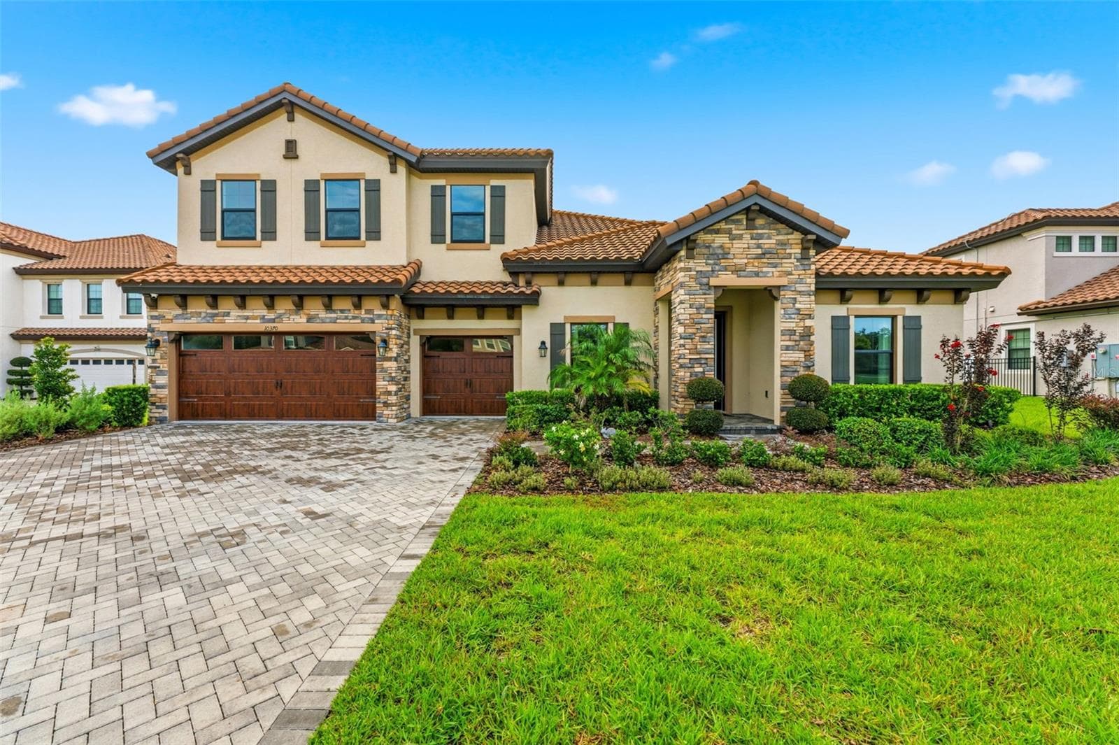 Single Family Residence at 10370 MEADOWRUN DR, LITHIA, photo 4 of 75
