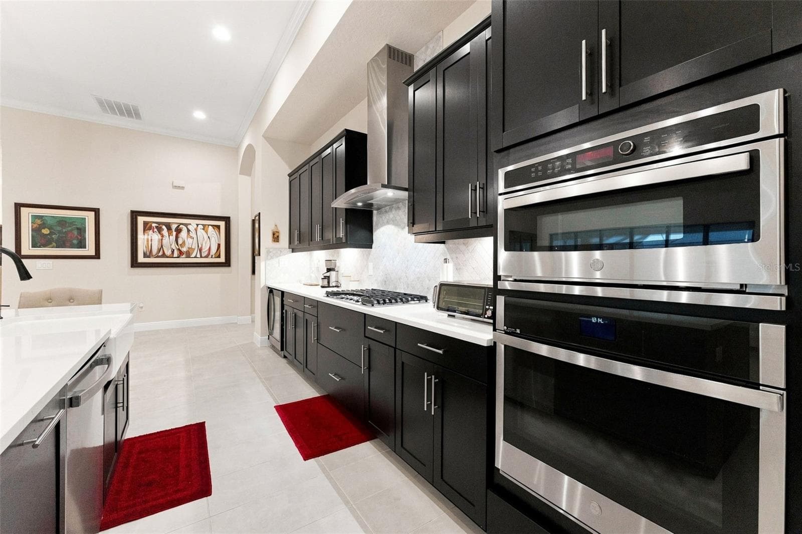 Single Family Residence at 10370 MEADOWRUN DR, LITHIA, photo 15 of 75
