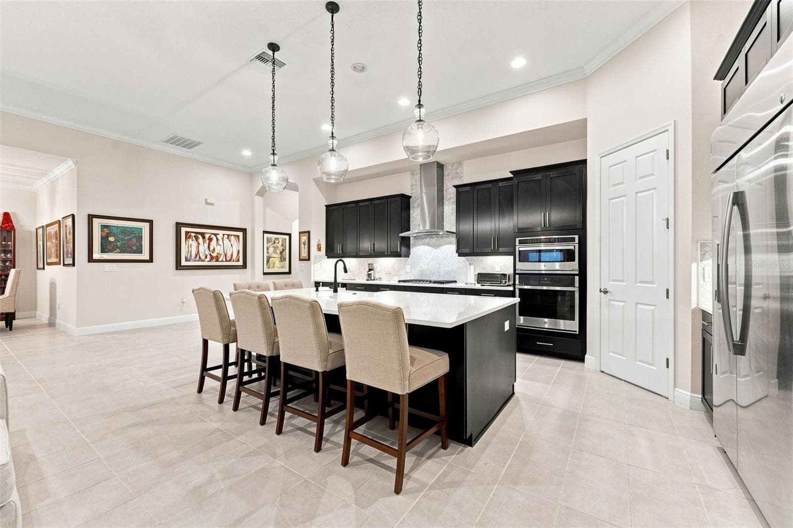 Single Family Residence at 10370 MEADOWRUN DR, LITHIA, photo 18 of 75