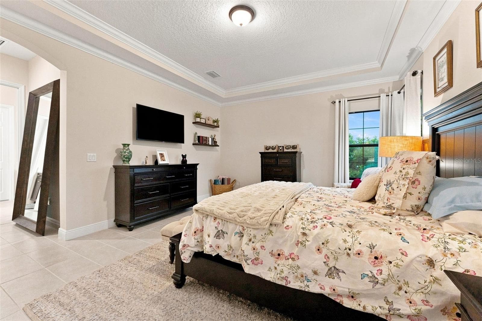 Single Family Residence at 10370 MEADOWRUN DR, LITHIA, photo 23 of 75