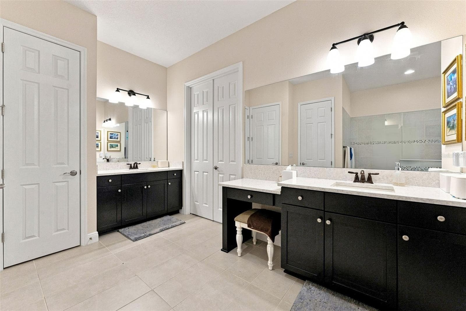 Single Family Residence at 10370 MEADOWRUN DR, LITHIA, photo 25 of 75
