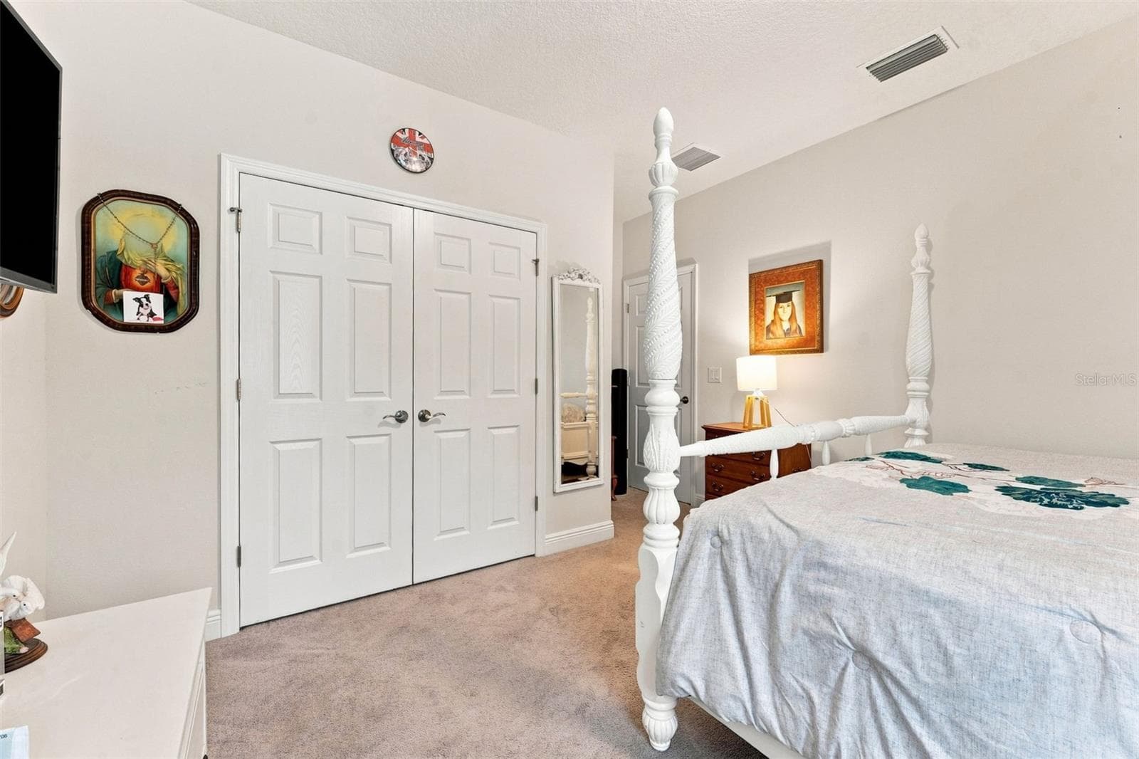 Single Family Residence at 10370 MEADOWRUN DR, LITHIA, photo 33 of 75