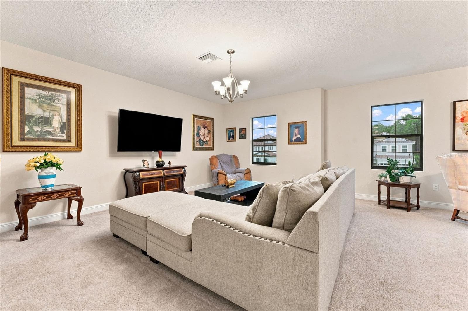 Single Family Residence at 10370 MEADOWRUN DR, LITHIA, photo 44 of 75
