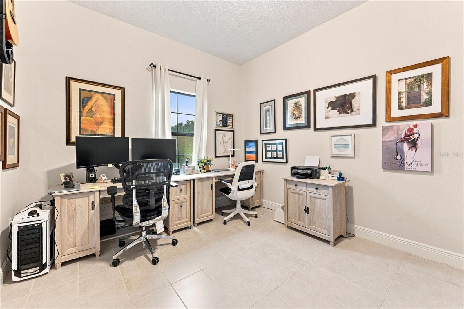 Single Family Residence at 10370 MEADOWRUN DR, LITHIA, photo 52 of 75