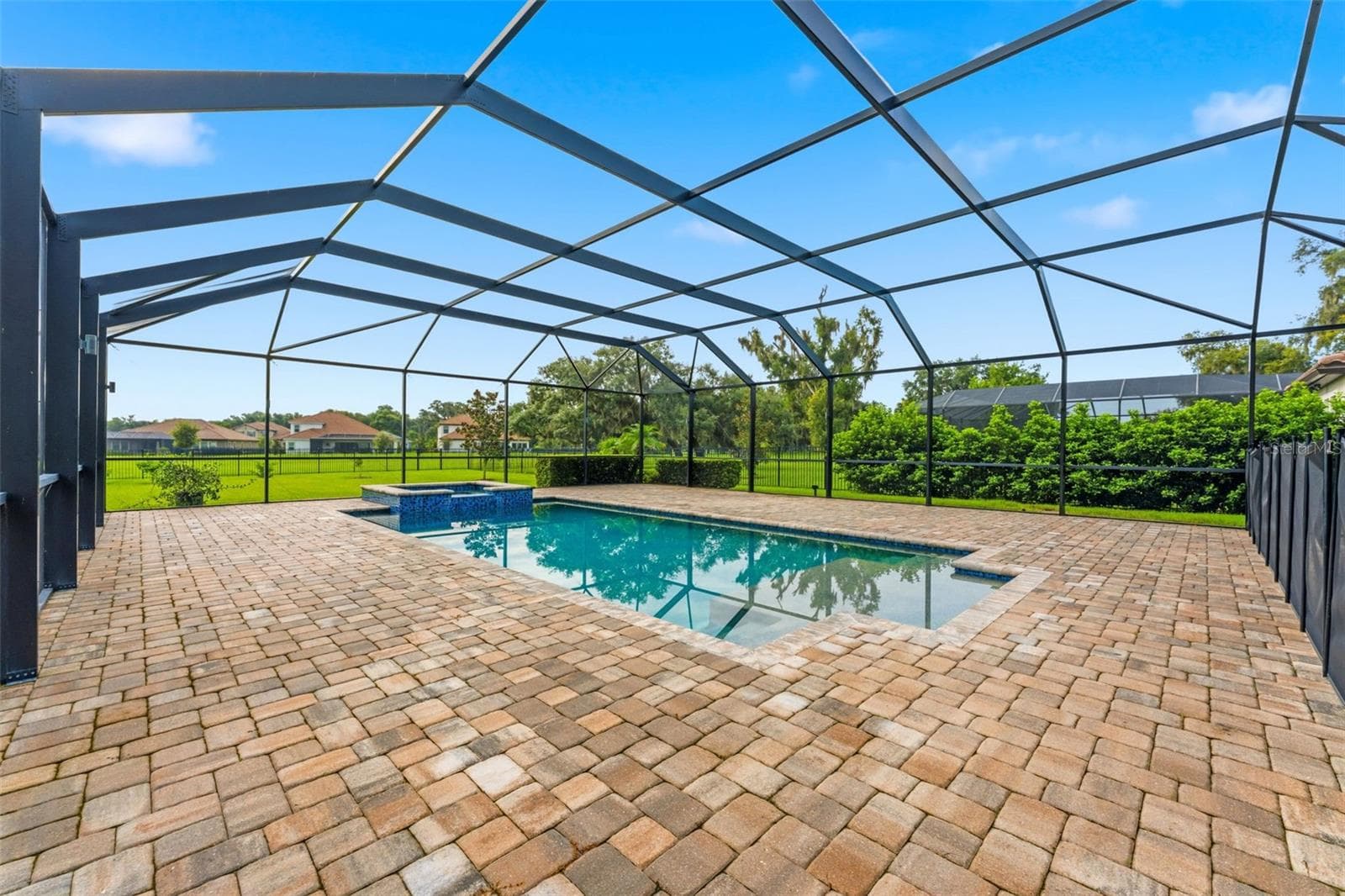 Single Family Residence at 10370 MEADOWRUN DR, LITHIA, photo 62 of 75