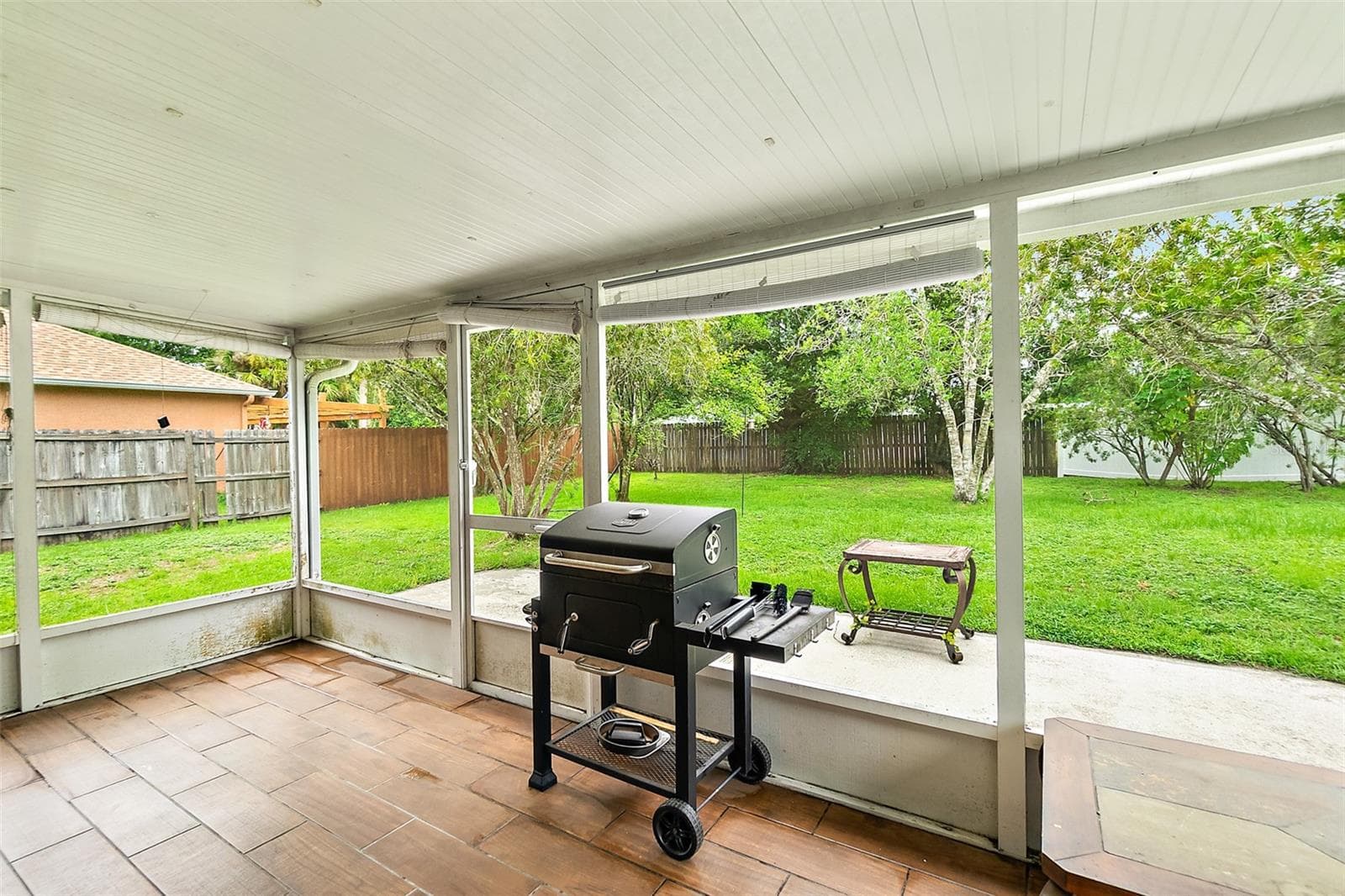 Covered & Screened Rear Patio - 17 PINELARK LN, PALM COAST