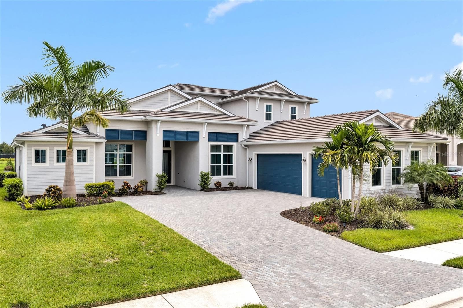 Single Family Residence at 8444 CANE BAY CT, LAKEWOOD RANCH, photo 2 of 81