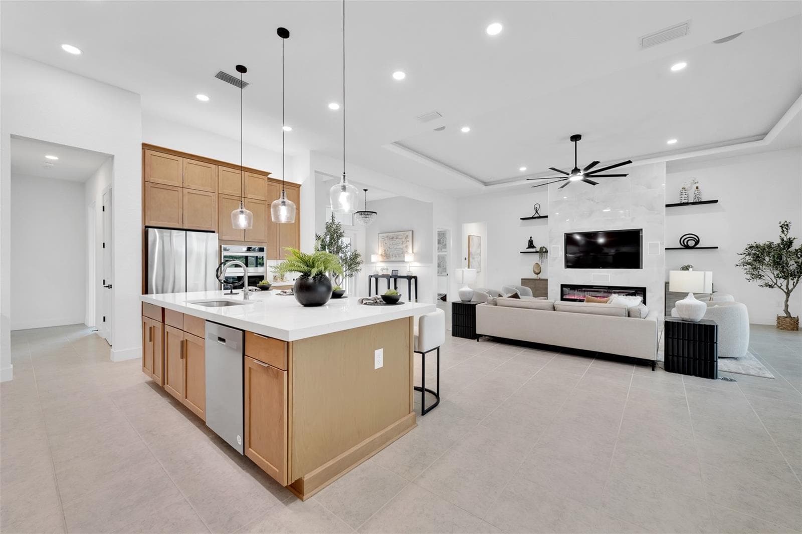 Single Family Residence at 8444 CANE BAY CT, LAKEWOOD RANCH, photo 17 of 81