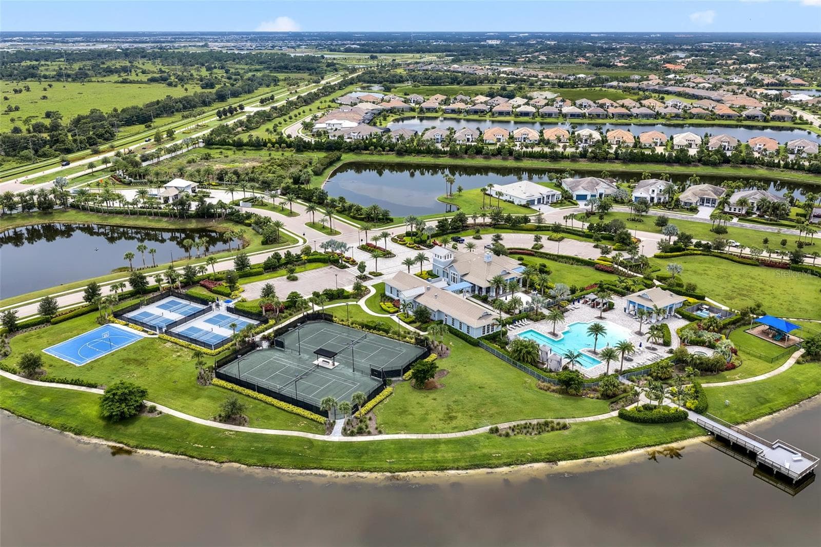Single Family Residence at 8444 CANE BAY CT, LAKEWOOD RANCH, photo 74 of 81