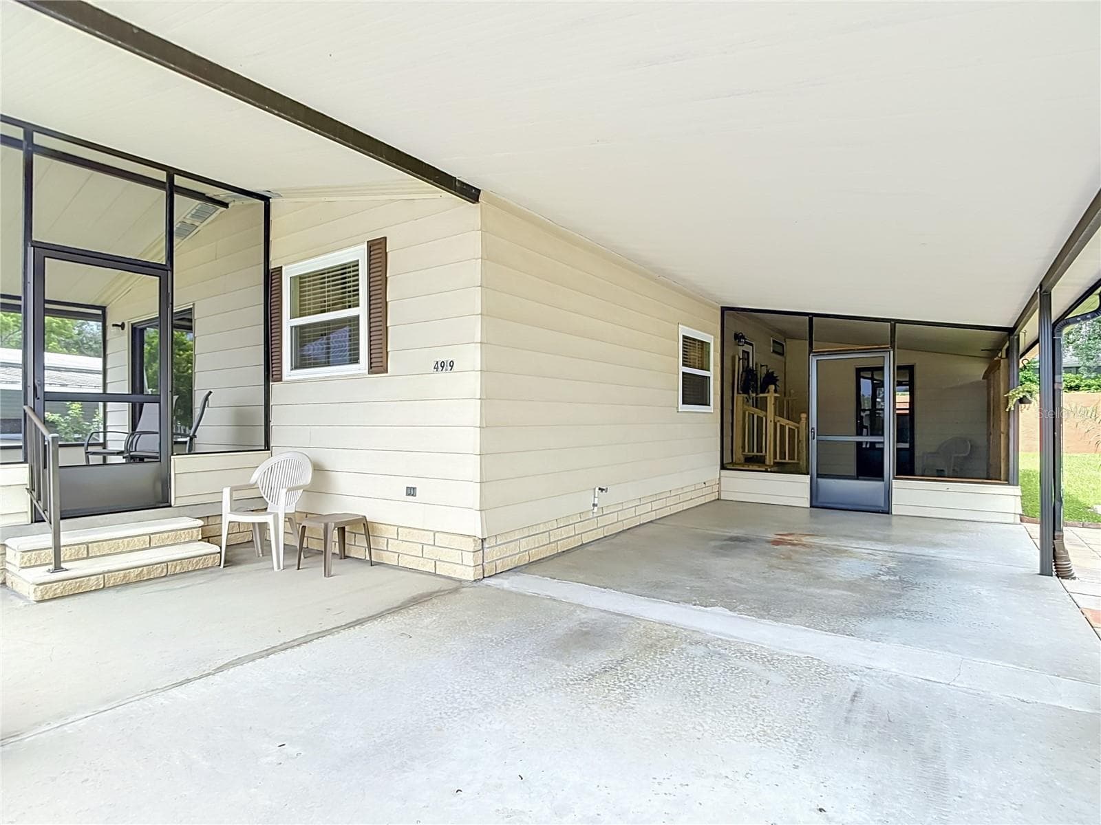 Manufactured Home at 4919 BLANCO DR, ZEPHYRHILLS, photo 26 of 28