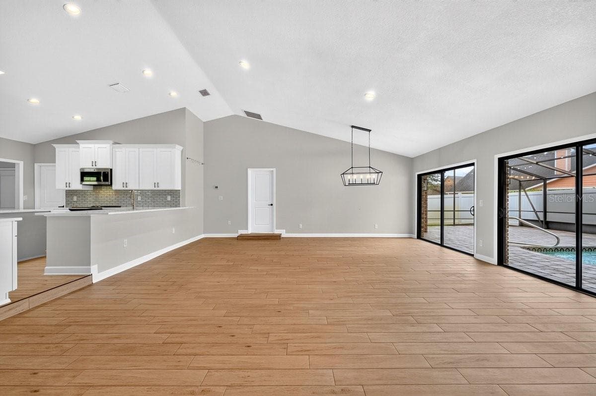 Single Family Residence at 3 FOX HOLLOW DR, ORMOND BEACH, photo 8 of 46