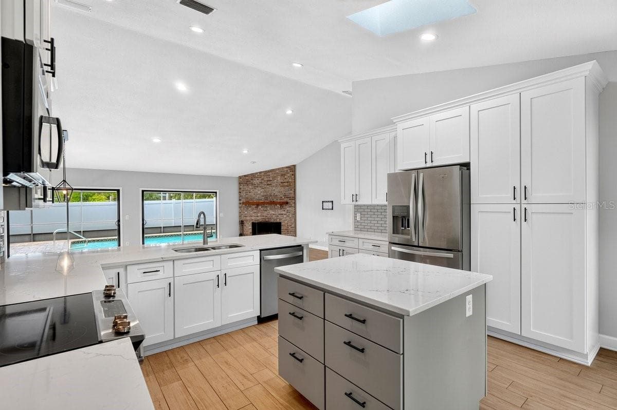 Single Family Residence at 3 FOX HOLLOW DR, ORMOND BEACH, photo 13 of 46