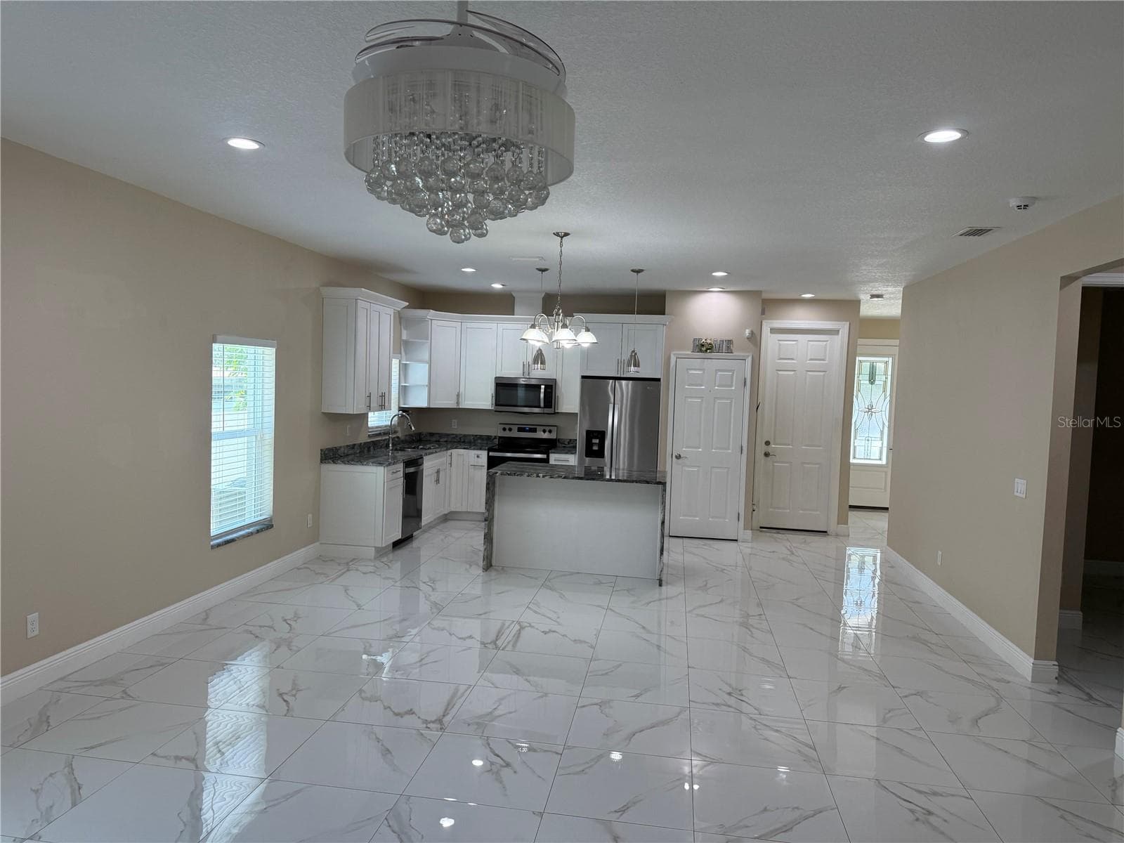 Single Family Residence at 1923 W SKAGWAY AVE, TAMPA, photo 11 of 32
