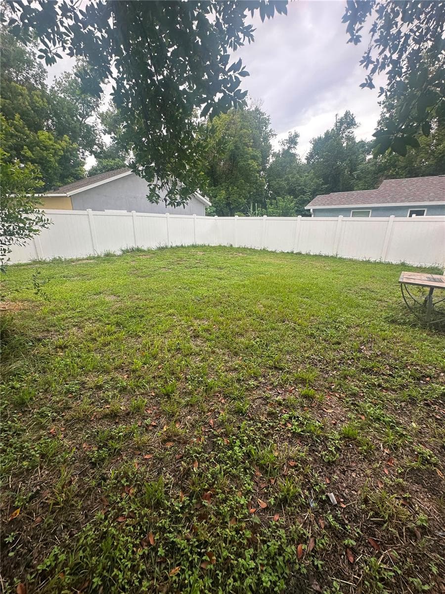 Single Family Residence at 1923 W SKAGWAY AVE, TAMPA, photo 27 of 32