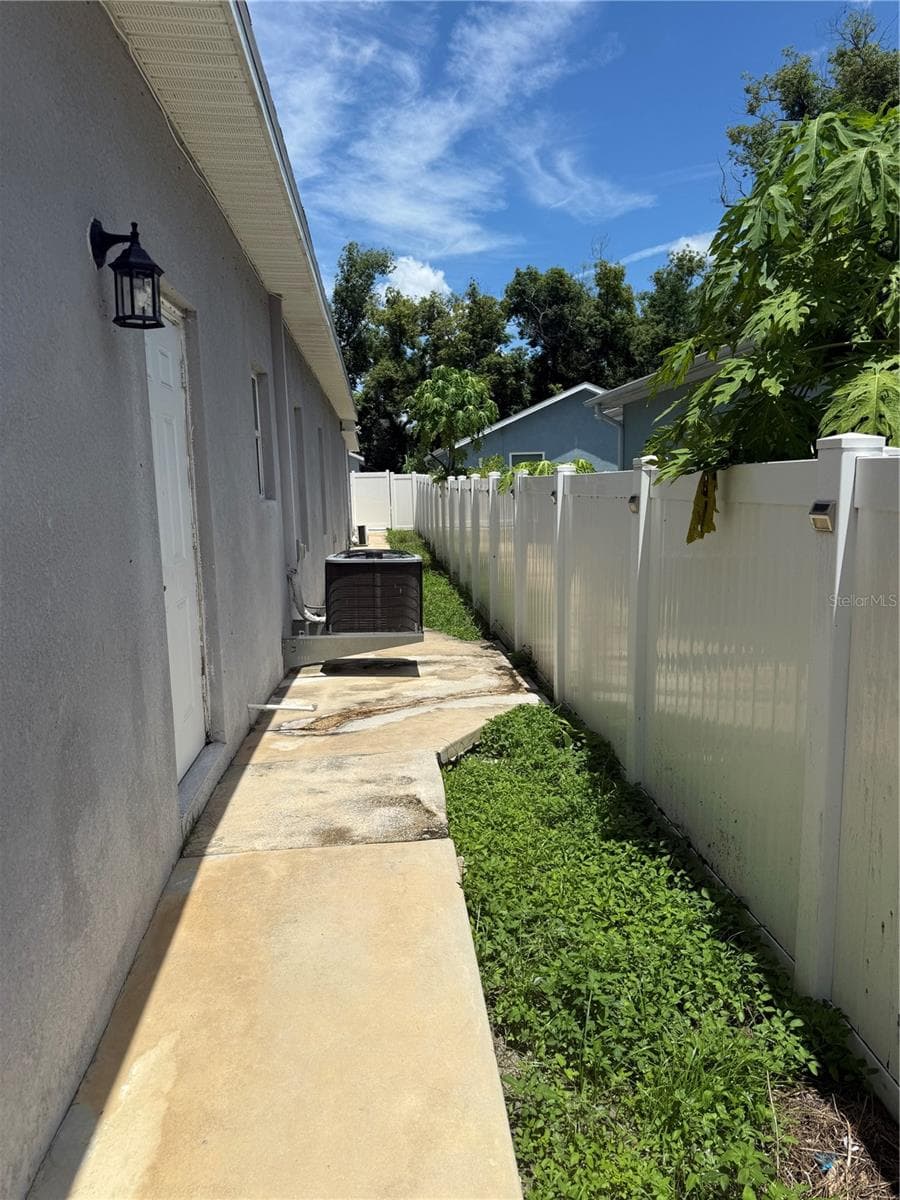 Single Family Residence at 1923 W SKAGWAY AVE, TAMPA, photo 32 of 32