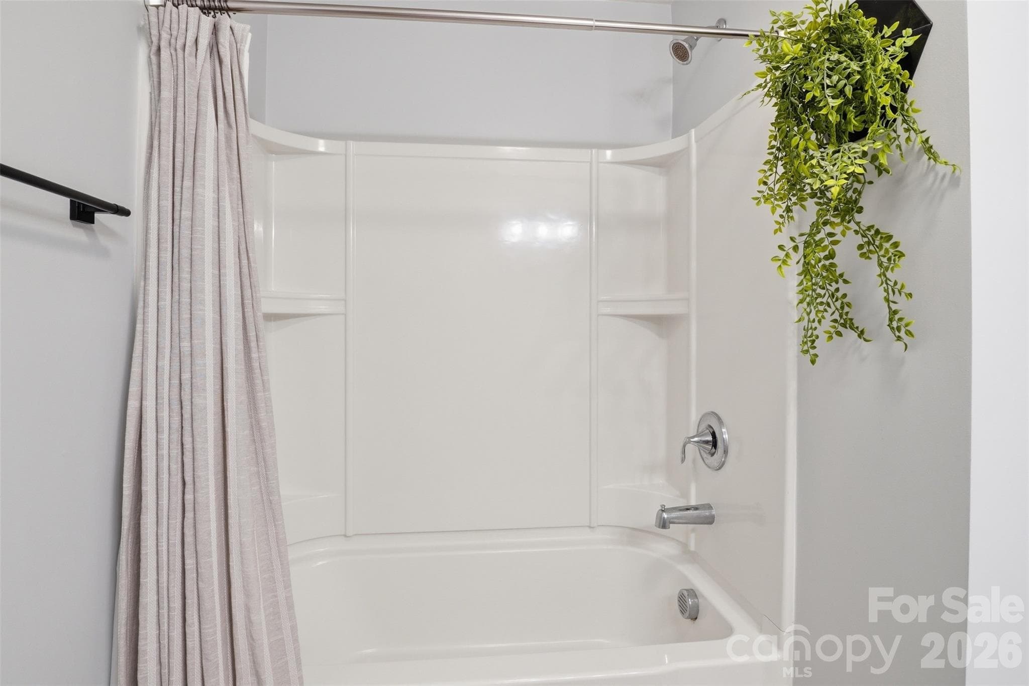 Guest Full-Bath - 2614 Winter Thistle Way, Indian Land