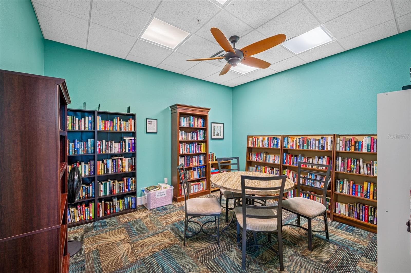 Condominium at 4728 BEACH DR SE #B, ST PETERSBURG, photo 31 of 41