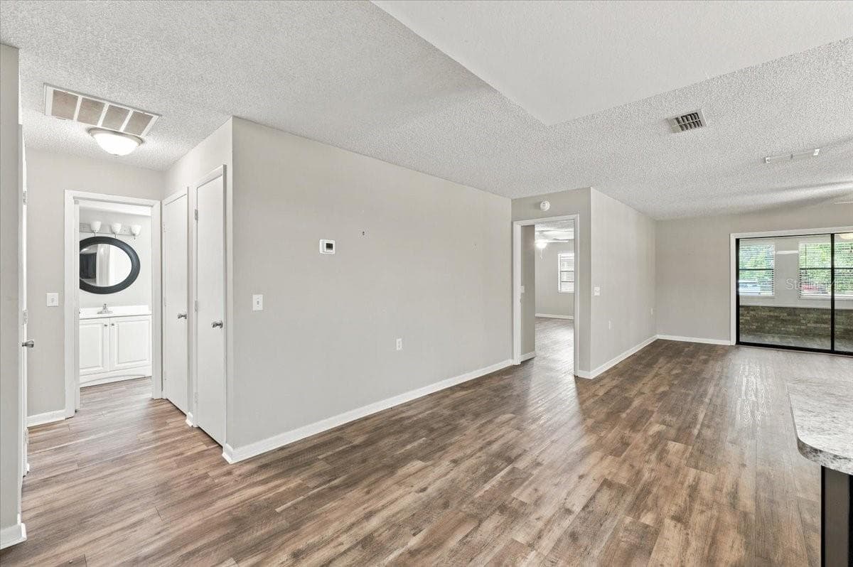 Single Family Residence at 478 LAKE CAROLYN CIR, LAKELAND, photo 12 of 66