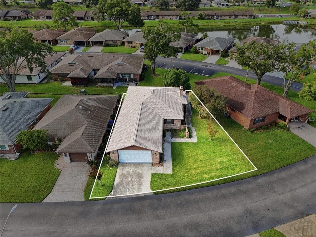 Single Family Residence at 478 LAKE CAROLYN CIR, LAKELAND, photo 56 of 66