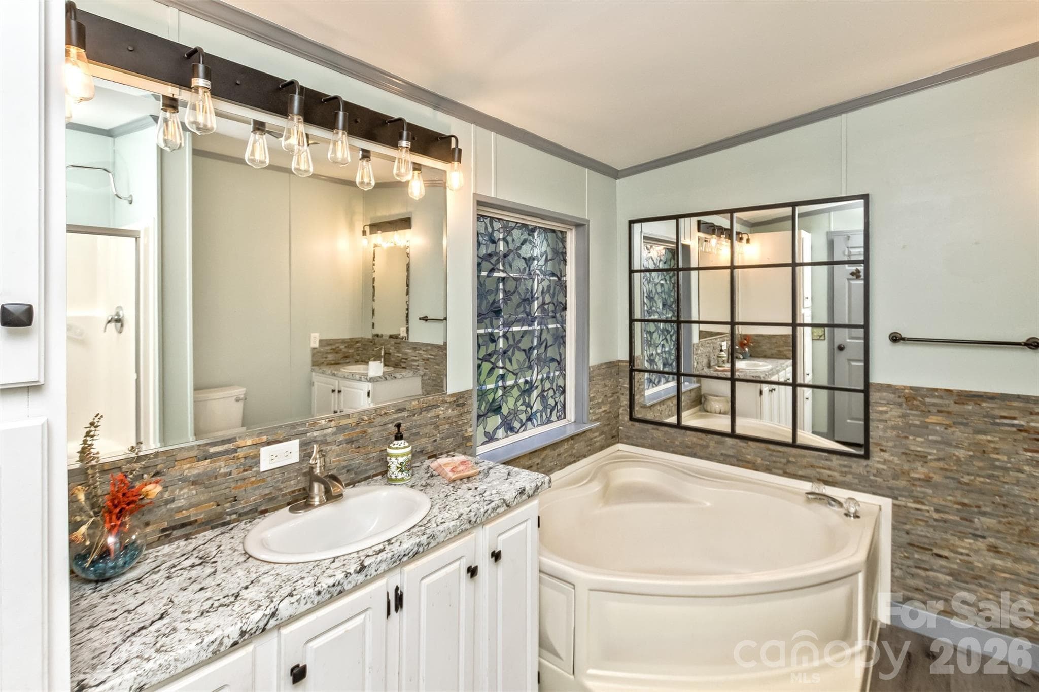 Primary bath with soaking tub - 25 Asa Court, Black Mountain