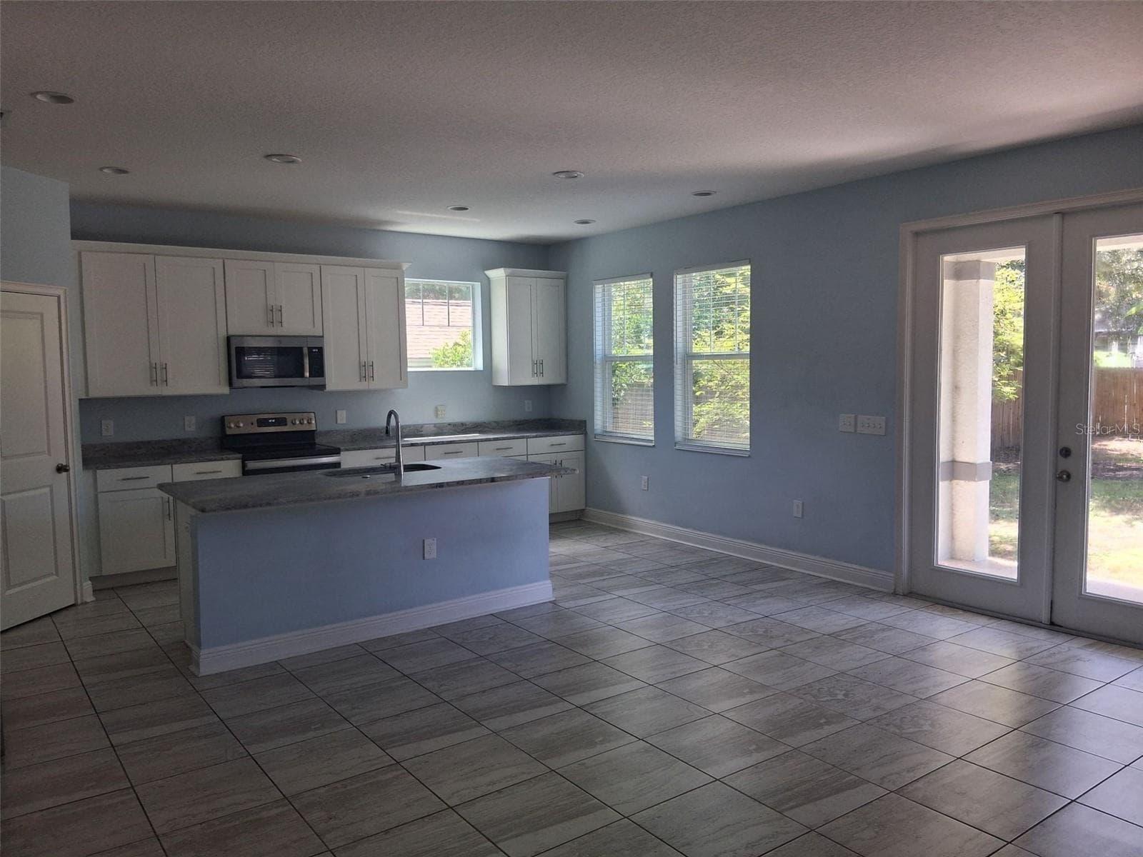 Single Family Residence at 2736 S 3RD AVE S, ST PETERSBURG, photo 11 of 12