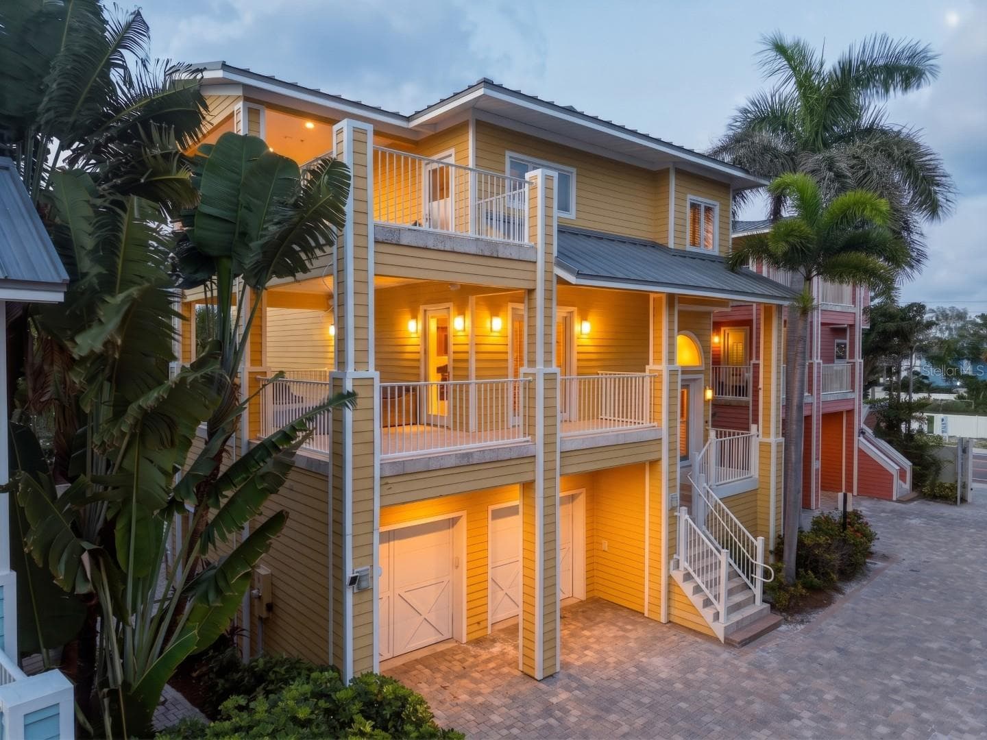 2718 GULF BLVD #2