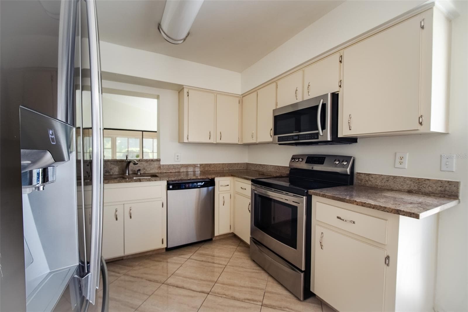Single Family Residence at 3429 PINEBROOK CT, ORLANDO, photo 6 of 32