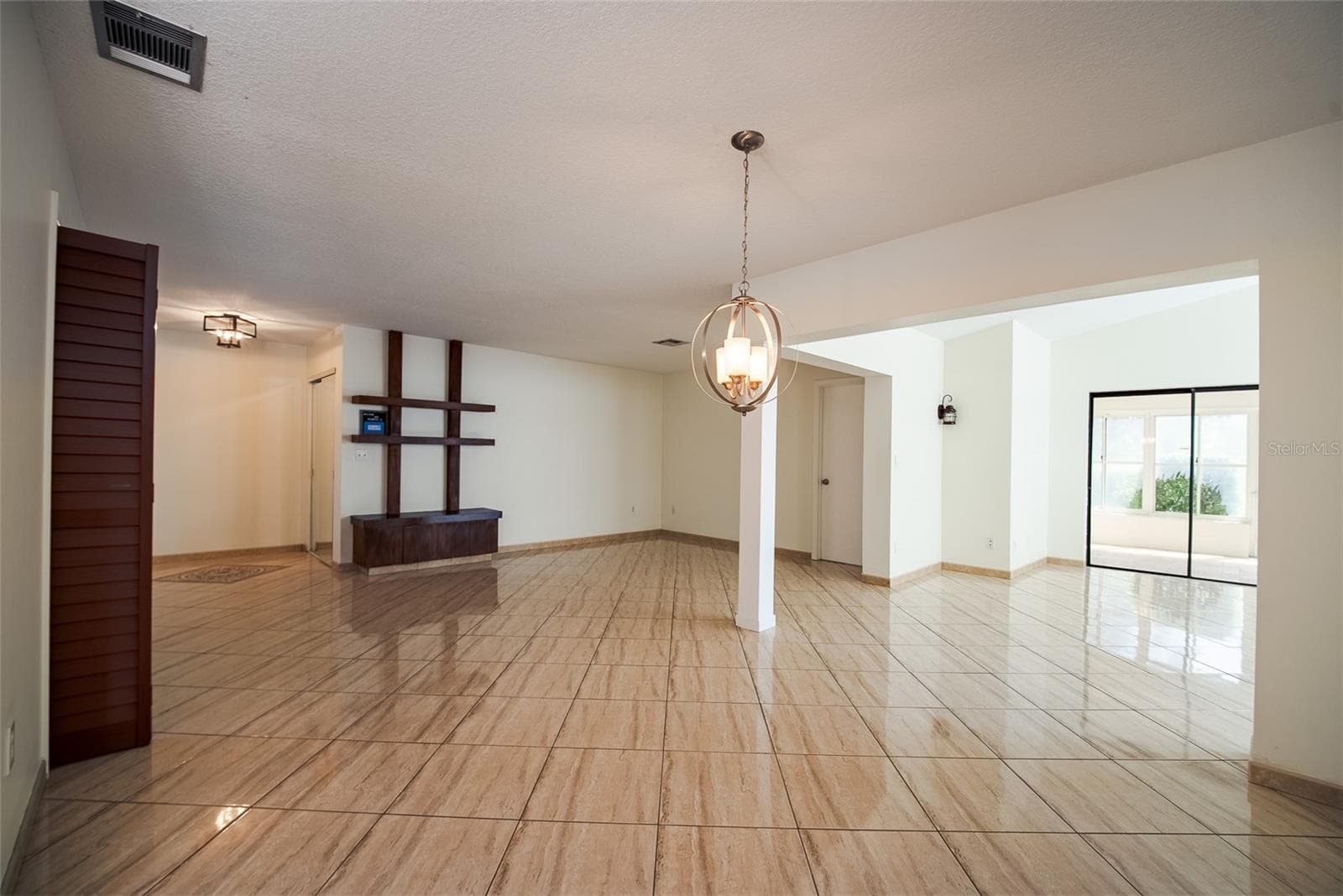 Single Family Residence at 3429 PINEBROOK CT, ORLANDO, photo 7 of 32