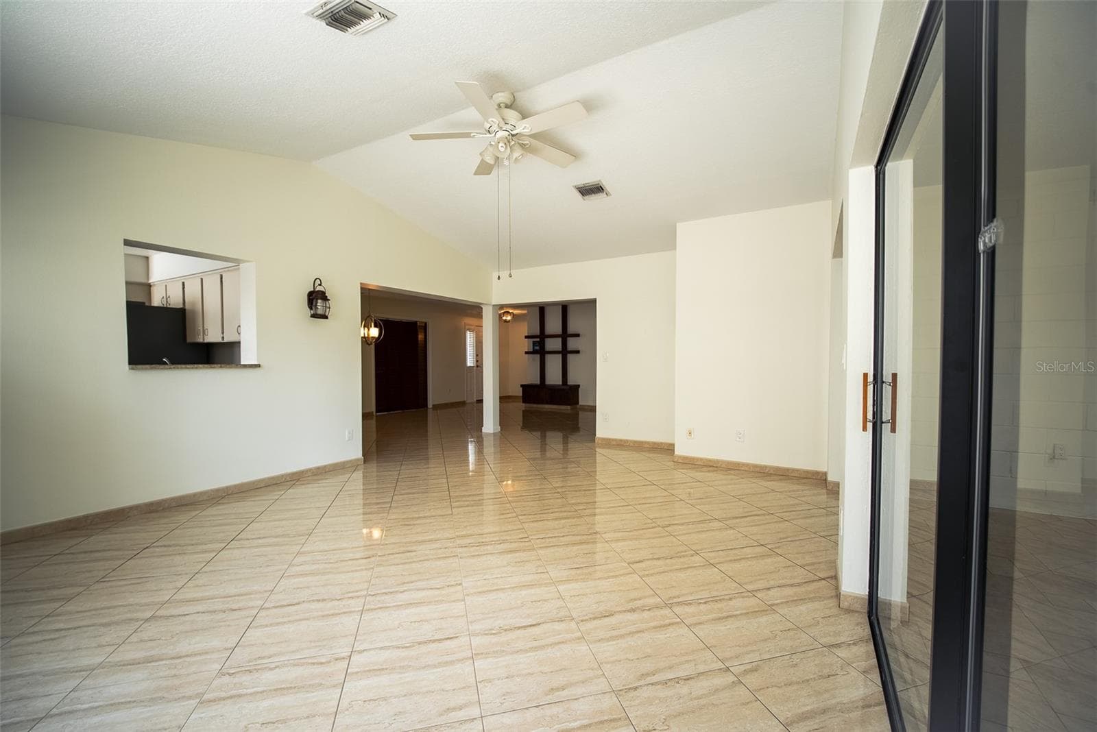 Single Family Residence at 3429 PINEBROOK CT, ORLANDO, photo 9 of 32