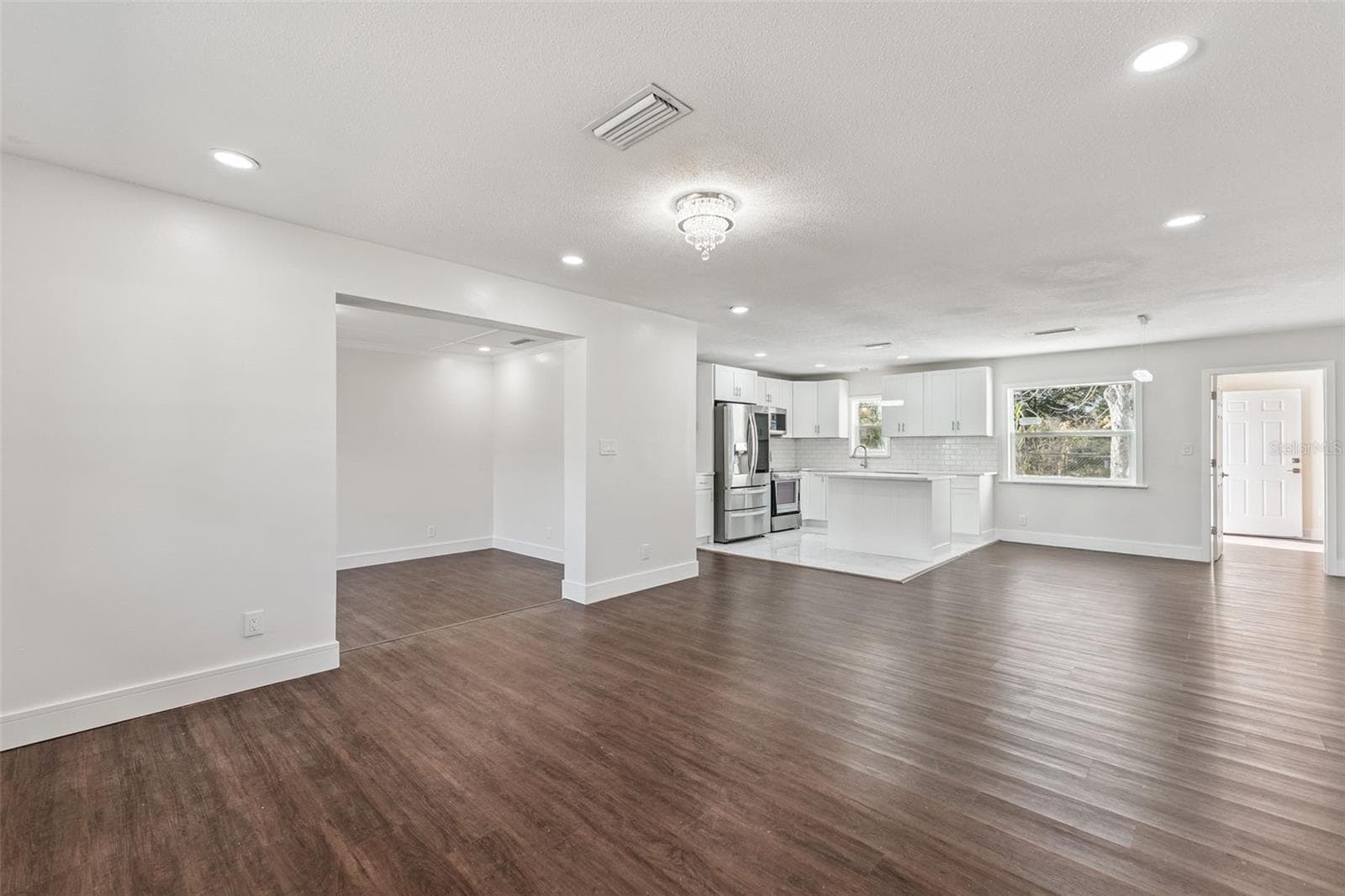Single Family Residence at 1070 N LIBBY CT, DAYTONA BEACH, photo 5 of 20