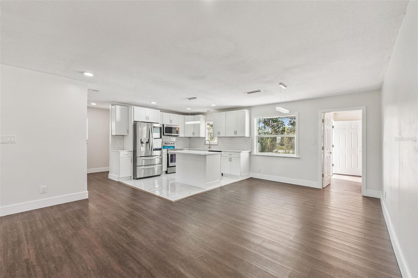 Single Family Residence at 1070 N LIBBY CT, DAYTONA BEACH, photo 6 of 20
