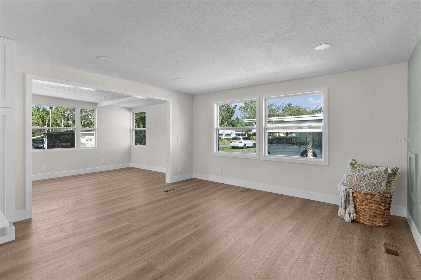 Mobile Home at 205 PALO VERDE DR, LEESBURG, photo 17 of 78