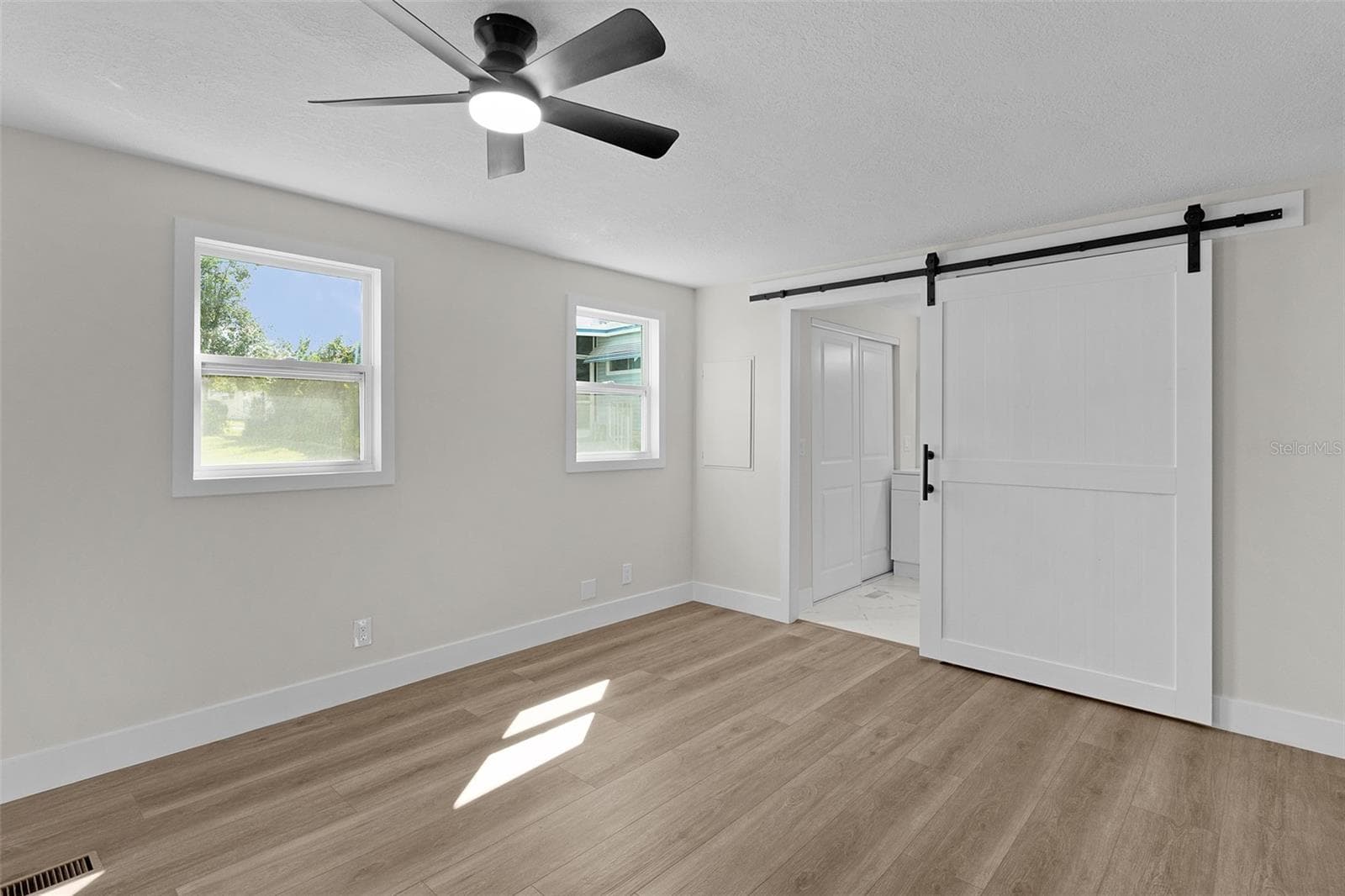 Mobile Home at 205 PALO VERDE DR, LEESBURG, photo 31 of 78