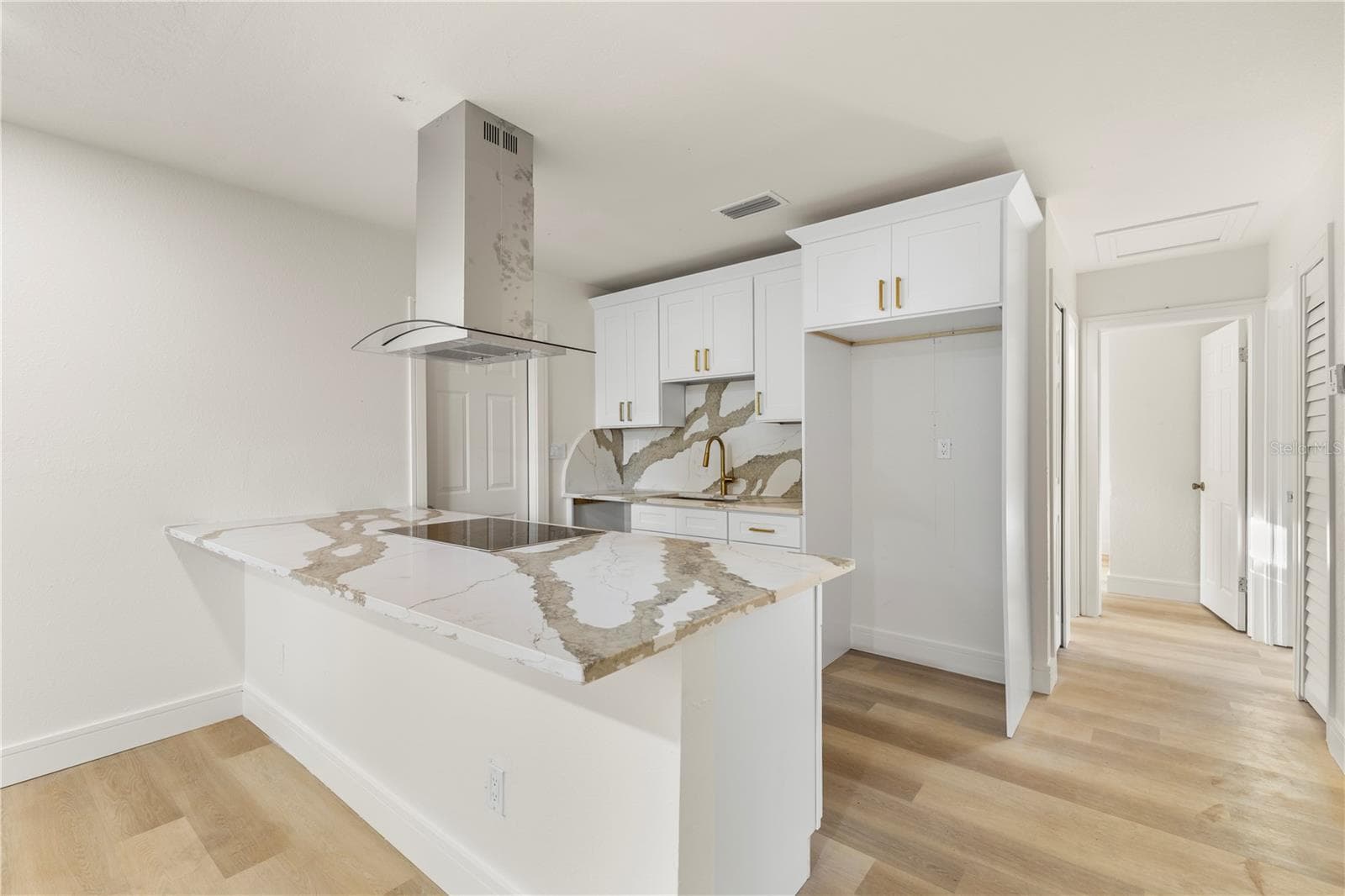 Kitchen - 5532 6TH AVE N, ST PETERSBURG