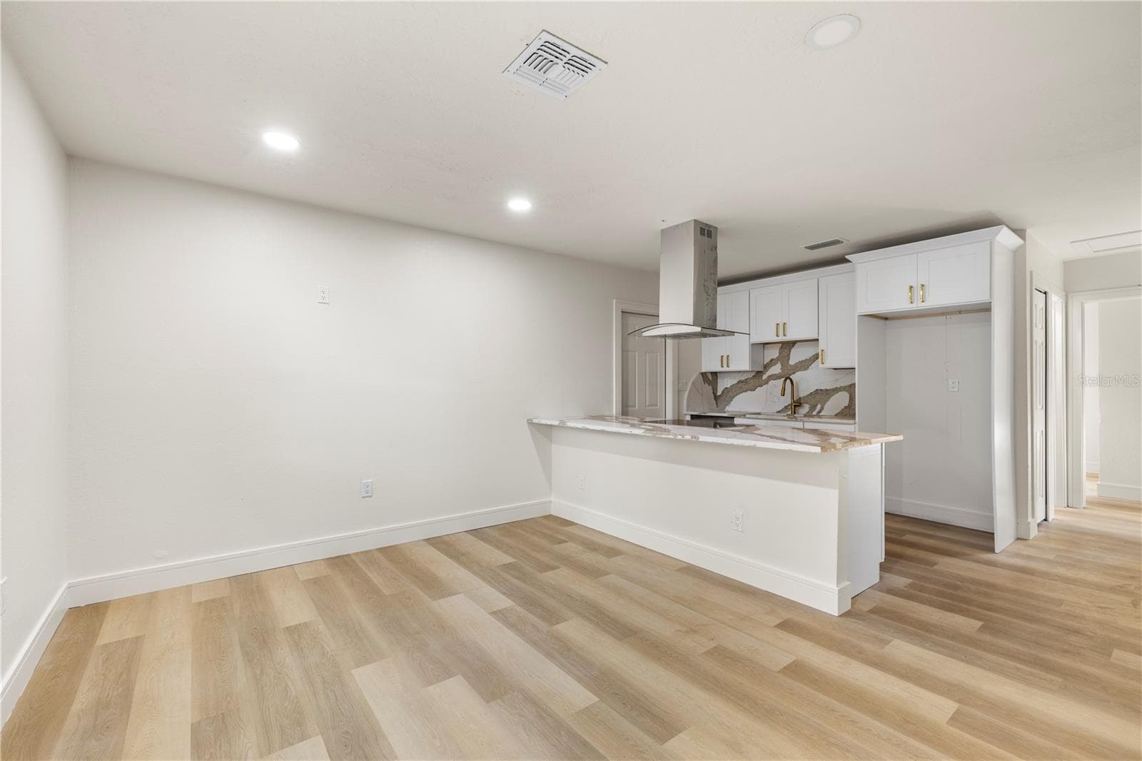 Kitchen / Living room - 5532 6TH AVE N, ST PETERSBURG