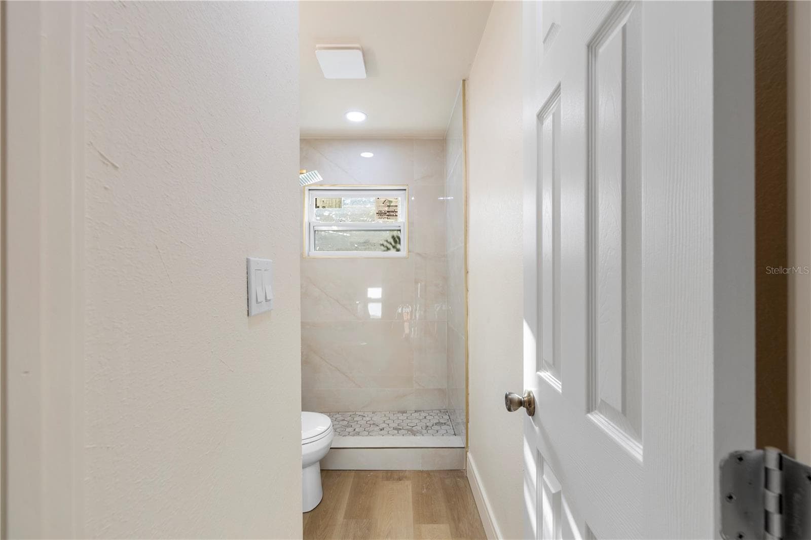 Bath - 5532 6TH AVE N, ST PETERSBURG