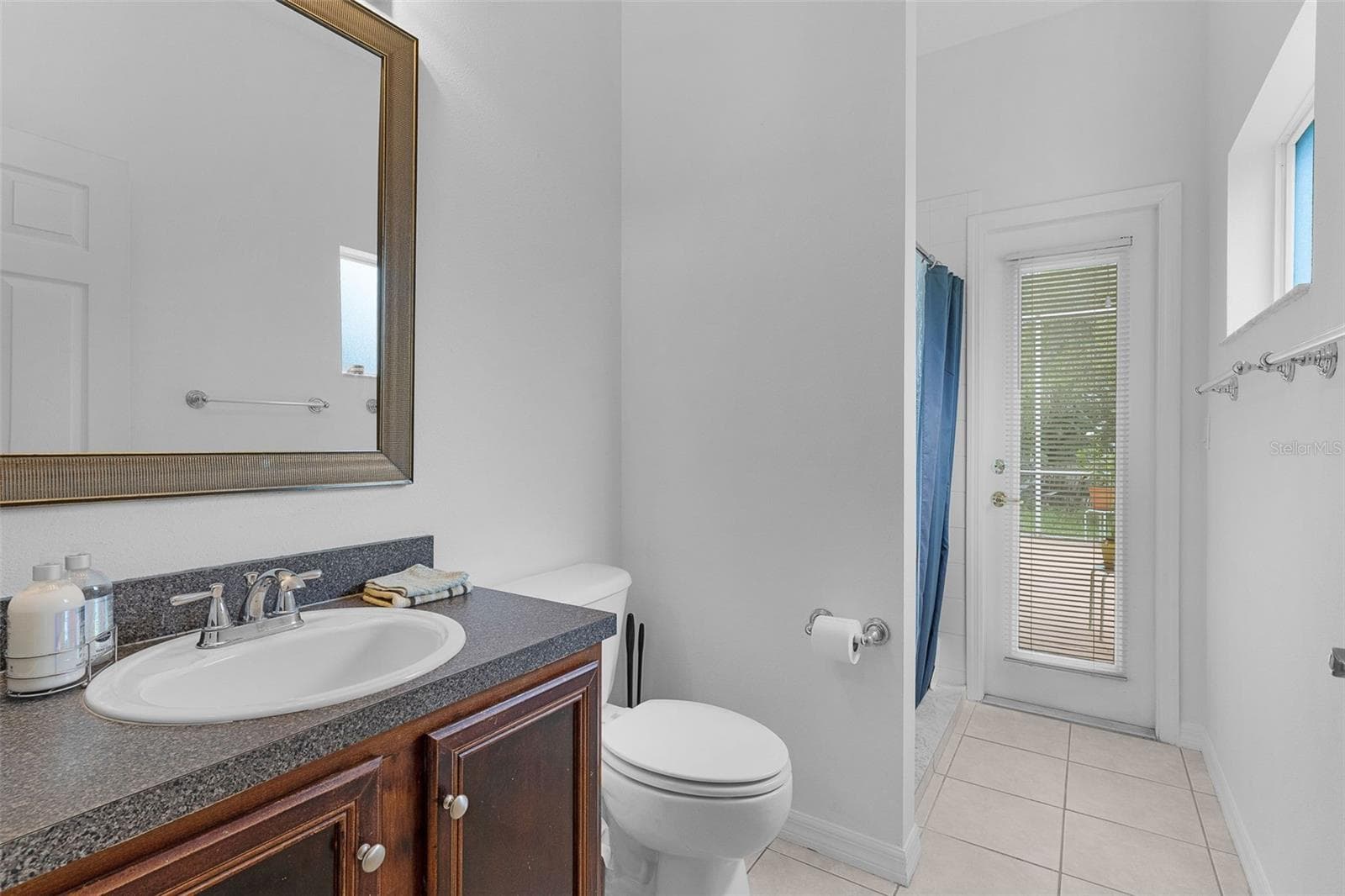 Guest Bathroom 2- suite bathroom - 2660 LEDGEMONT CT, CLERMONT