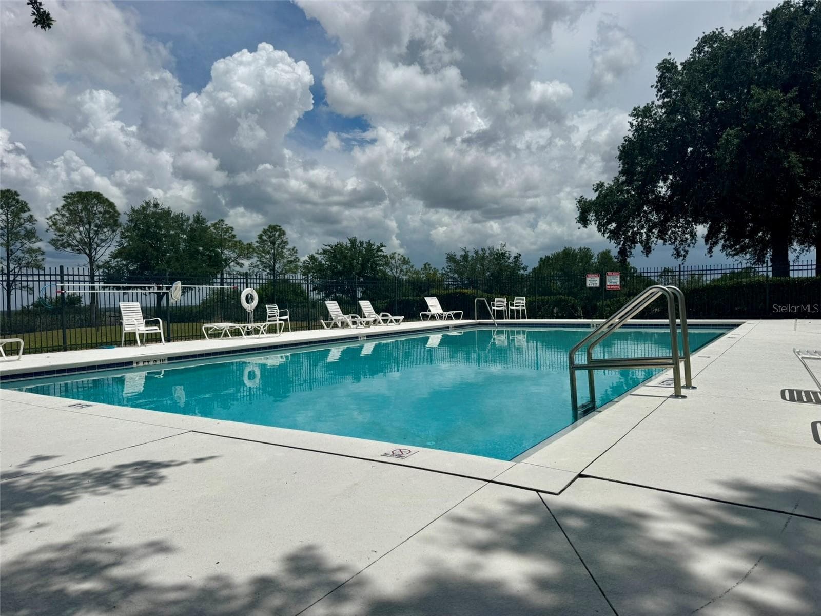 community pool - 2660 LEDGEMONT CT, CLERMONT