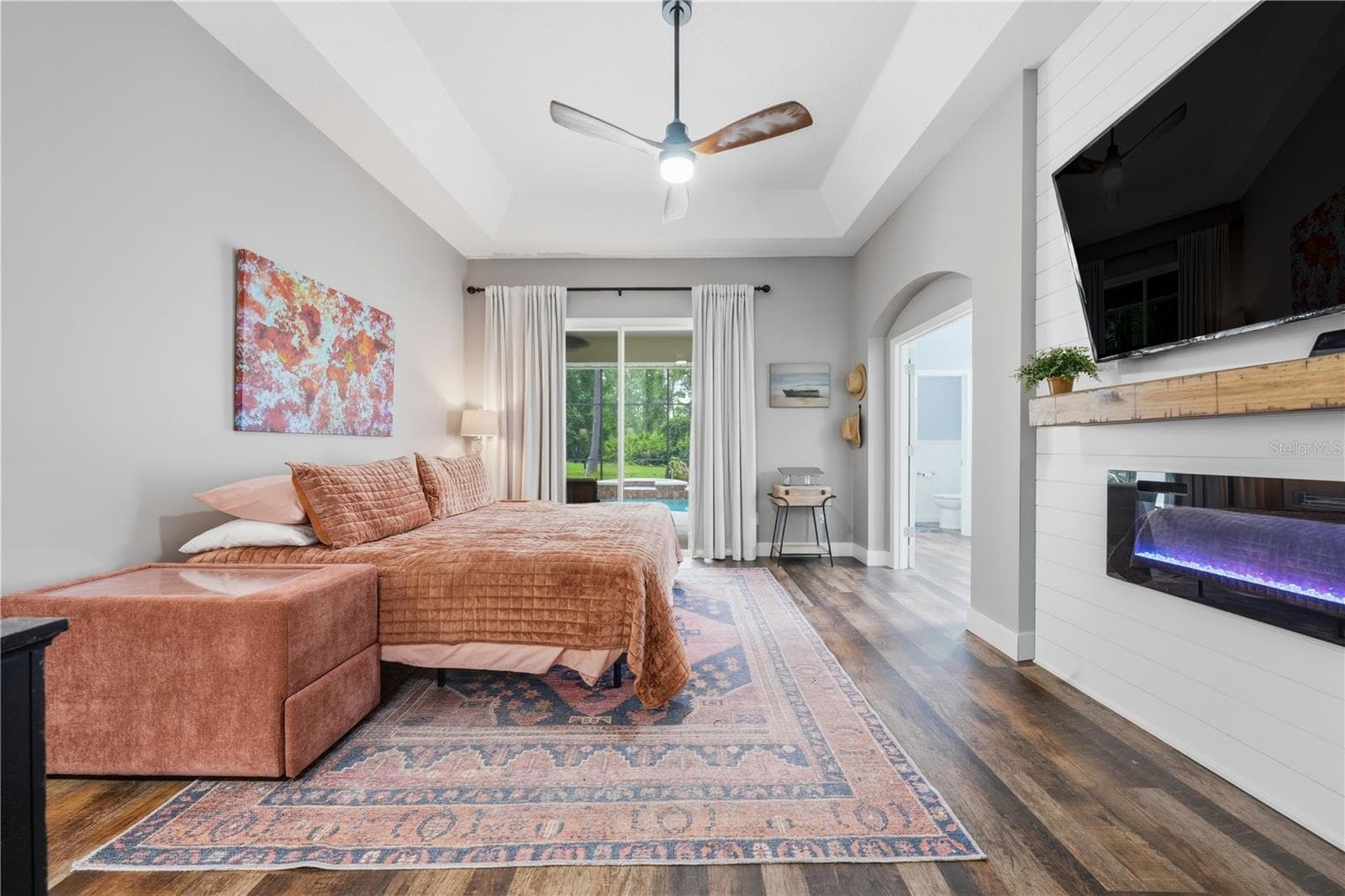 A spacious owner's retreat designed for rest and relaxation - 2360 PARK FOREST BLVD, MOUNT DORA