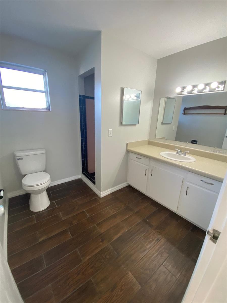 Primary Bath - 803 HASELTON ST, EUSTIS