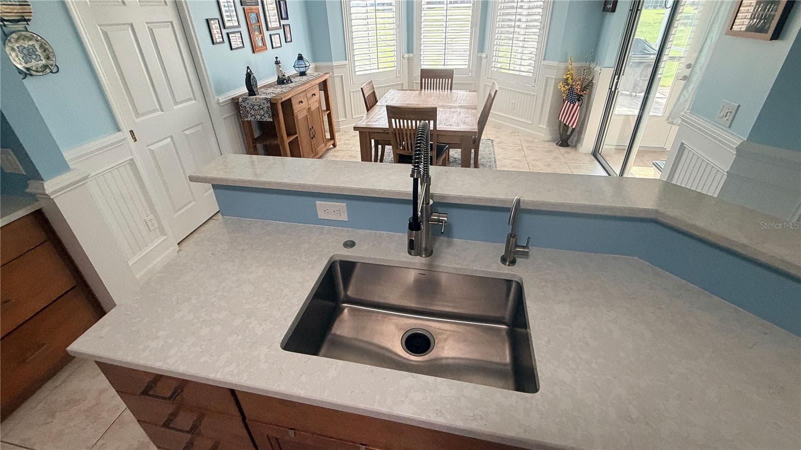 large single bowl sink to fit all your pans... - 2293 NW 58TH TER, OCALA