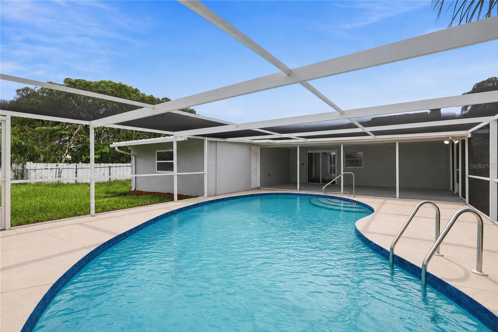 Single Family Residence at 131 DEGAS DR, NOKOMIS, photo 2 of 42