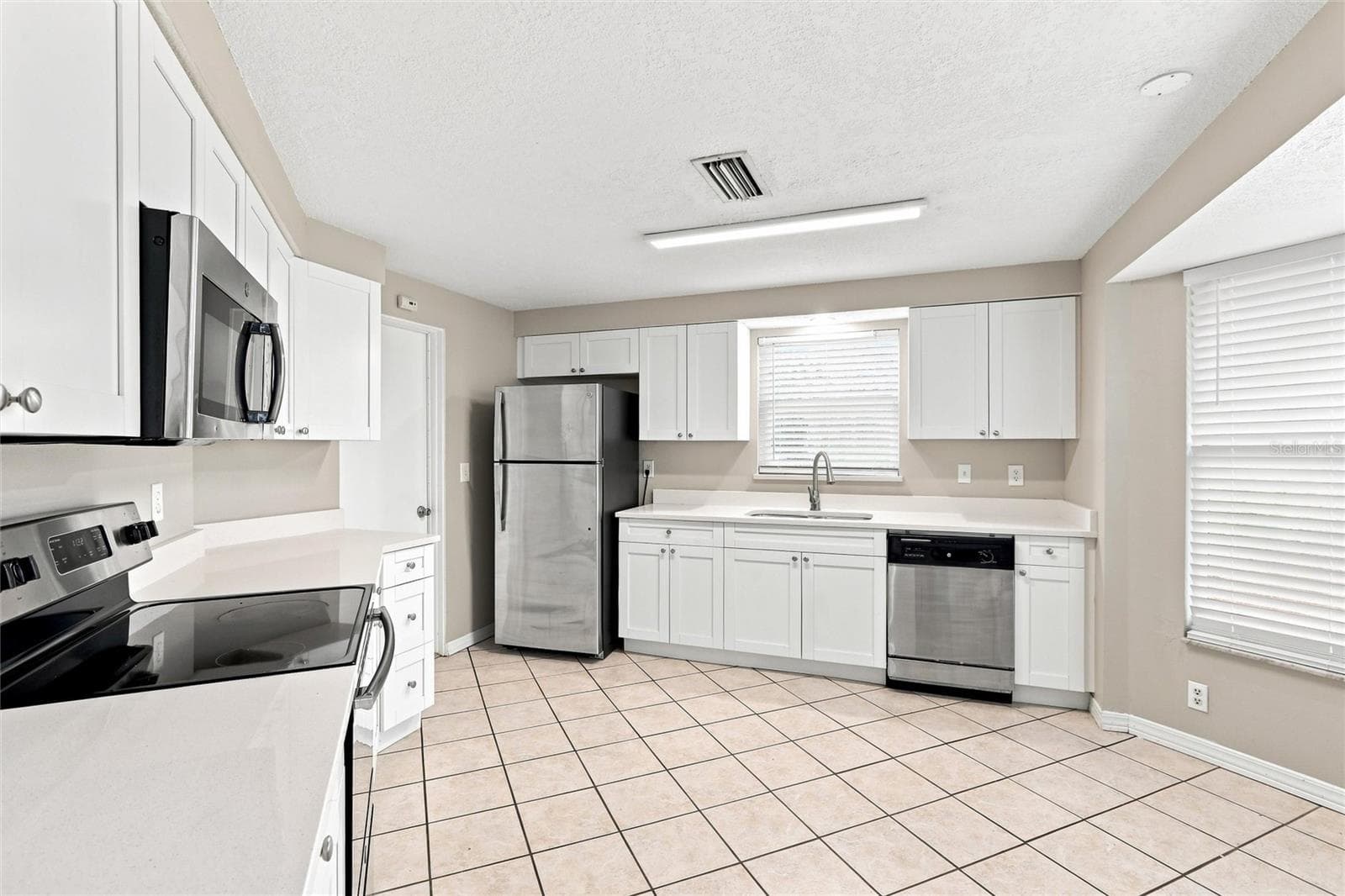 Single Family Residence at 131 DEGAS DR, NOKOMIS, photo 13 of 42
