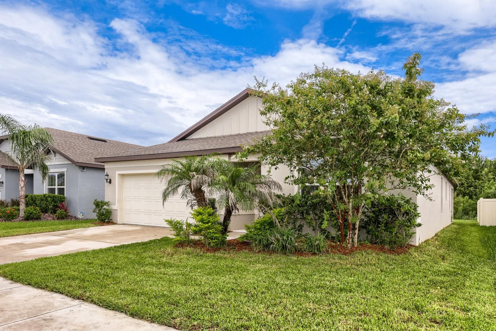 Single Family Residence at 30169 MERILEE PL, WESLEY CHAPEL, photo 2 of 27