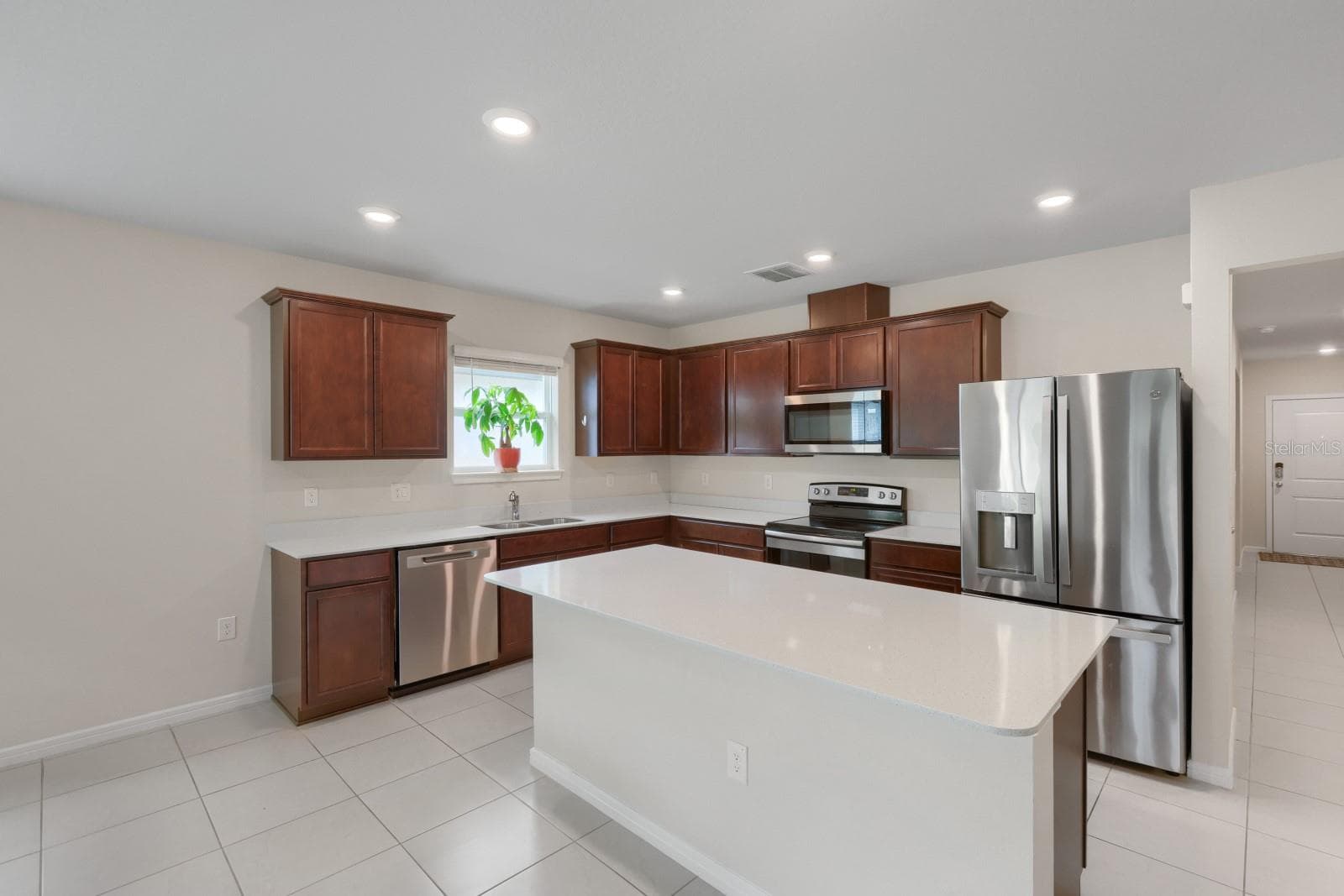 Single Family Residence at 30169 MERILEE PL, WESLEY CHAPEL, photo 5 of 27