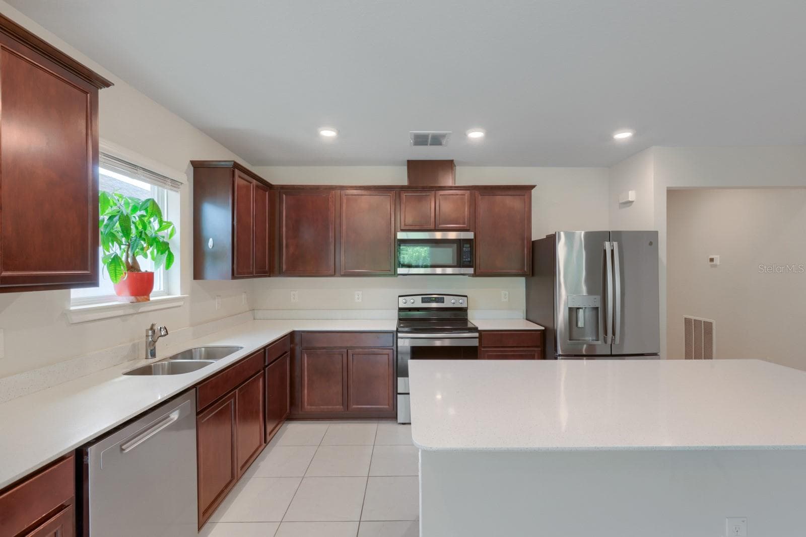 Single Family Residence at 30169 MERILEE PL, WESLEY CHAPEL, photo 6 of 27