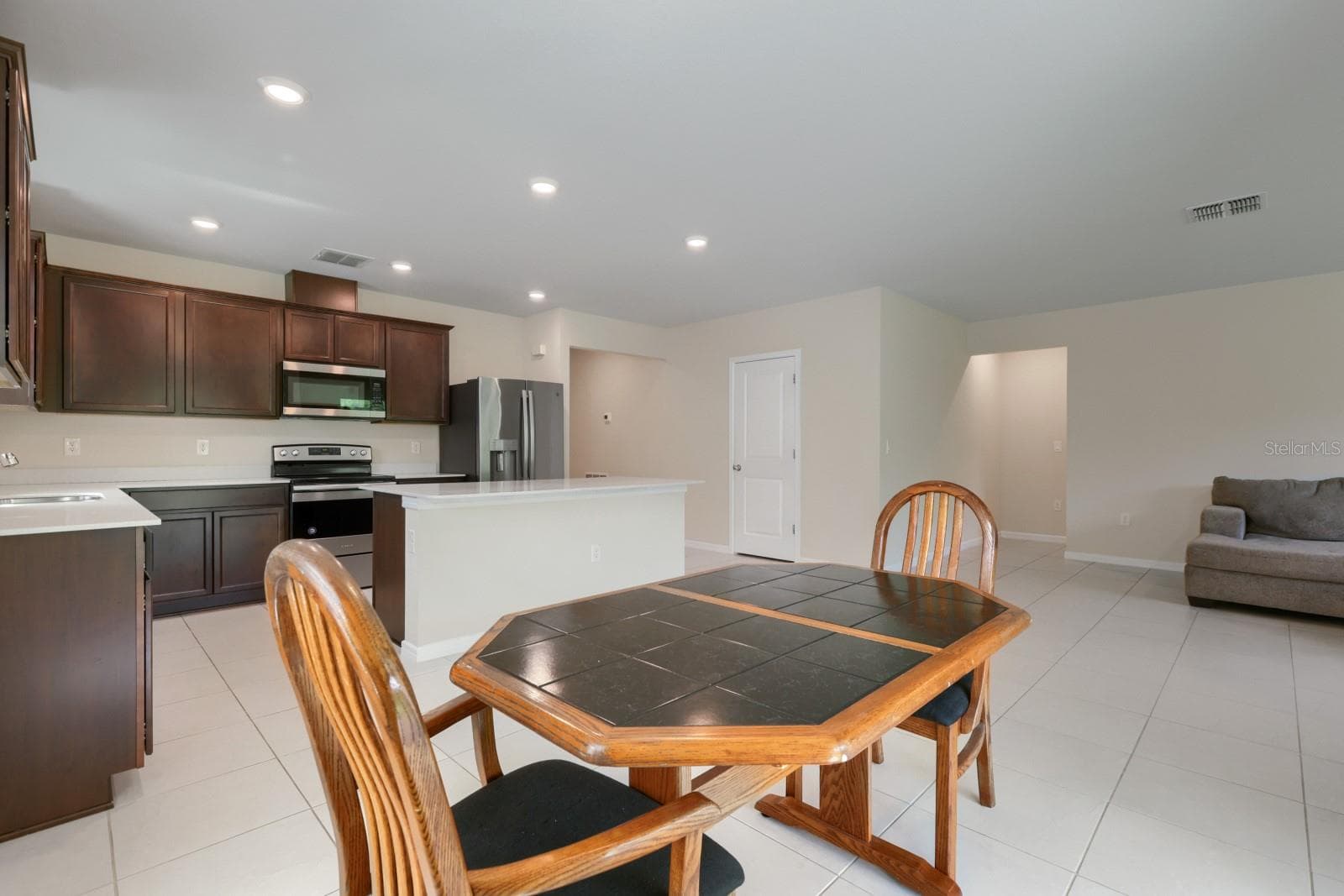 Single Family Residence at 30169 MERILEE PL, WESLEY CHAPEL, photo 7 of 27